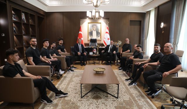 Öztürkler, Vakıflar Tekerlekli Sandalye Basketbol Takımı’nı kabul etti