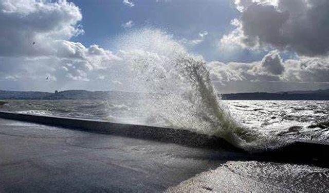 Denizlerde fırtınanın devam etmesi bekleniyor