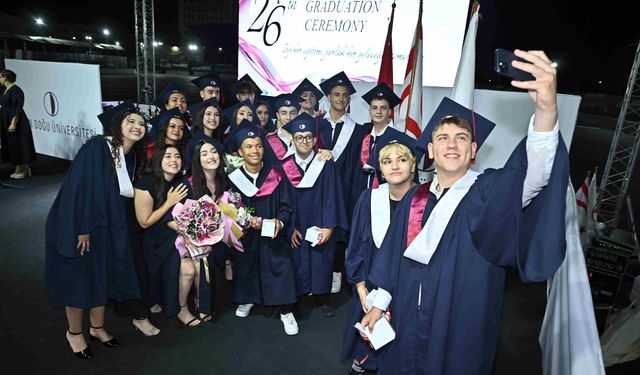 YDK’dan 93 mezun geleceğe hazır!