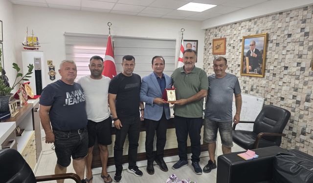 Mormenekşe’den belediye başkanı Katip Demir’e teşekkür ziyareti