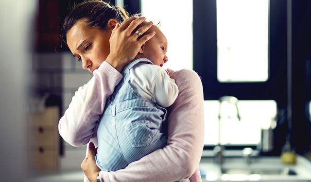 Yeni doğum yapan her 10 anneden 7’si lohusa depresyonu yaşıyor