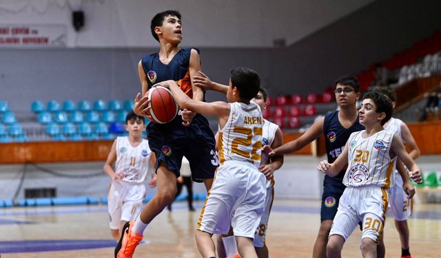 Nefes kesen maç TED Koleji’nin