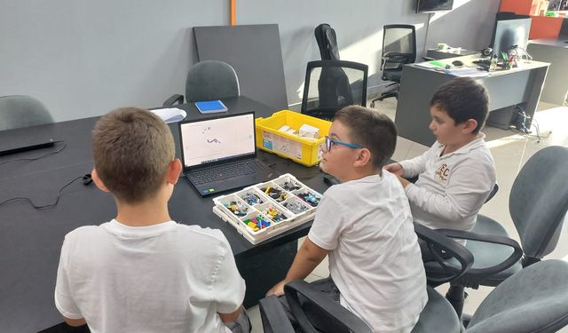 Geleceğin kodlayıcıları iş başında!