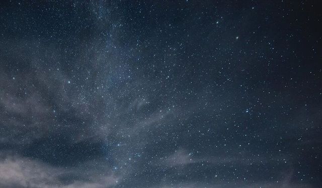 Gökbilimciler, evrenin ilk dönemlerinde oluşan bir kara deliği keşfetti