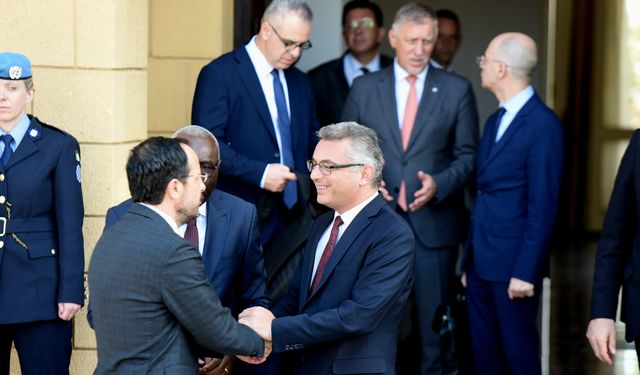 Liderler, Holguin ile ortak görüşme ve geniş formatlı toplantıya hazırlık konusunda mutabık kaldı