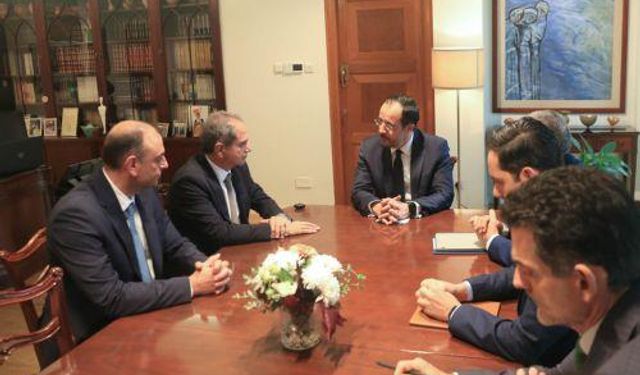 Güney Kıbrıs ve Lübnan elektrik bağlantısı konusunu ele aldı