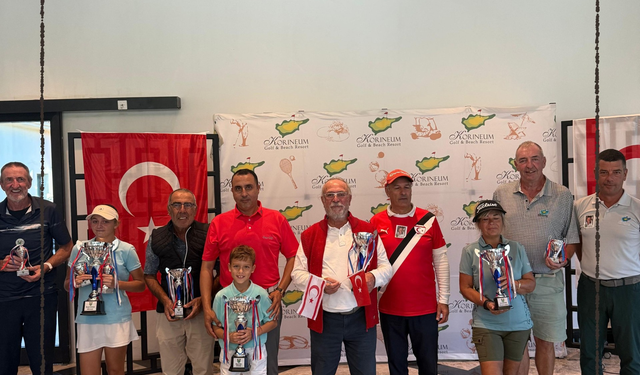 Cumhuriyet Kupası Golf Turnuvasında kazananlar Yetkili ve Raskin