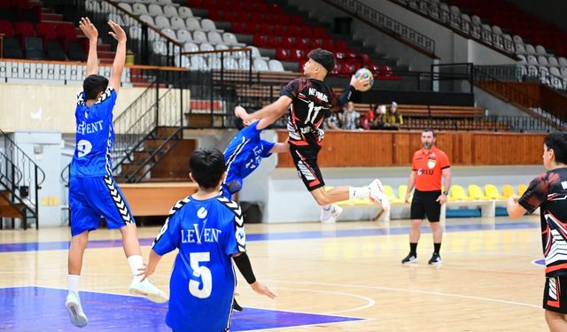 Hentbol U16’da ilk finalistler belirlendi