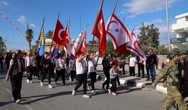 KKTC'nin 42’nci kuruluş yıl dönümü İskele'de coşkuyla kutlandı