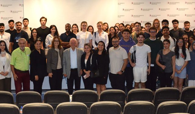 Kıbrıs Florasının Şifalı Gücü Yakın Doğu Üniversitesi’nde konuşuldu