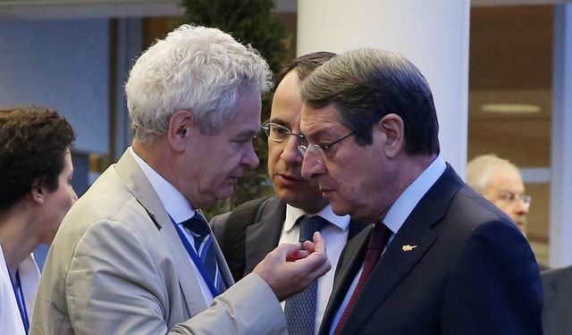 Mavroyannis, Anastasiadis'i doğruladı