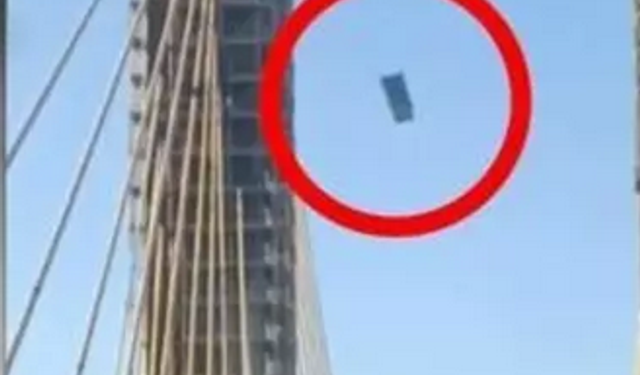 Gökten tuvalet düştü