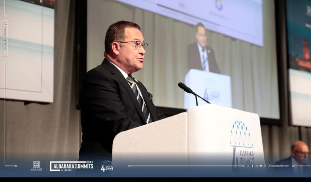 Turgay Deniz, Londra’daki AlBaraka Zirvesi’nde konuştu