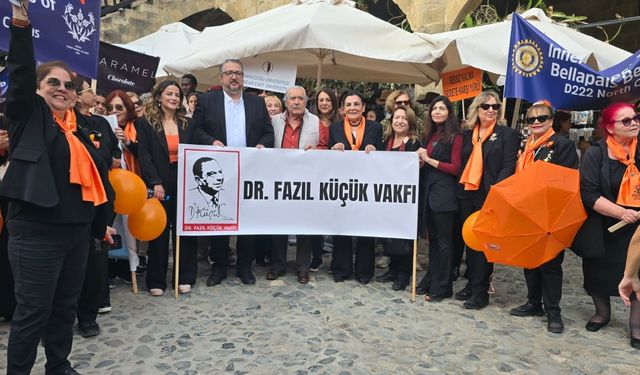 Dr. Fazıl Küçük Vakfı’ndan  şiddete karşı yürüyüşe destek