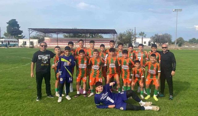 Atleks Şanverler Ortaokulu’nun namağlup liderliği sürüyor