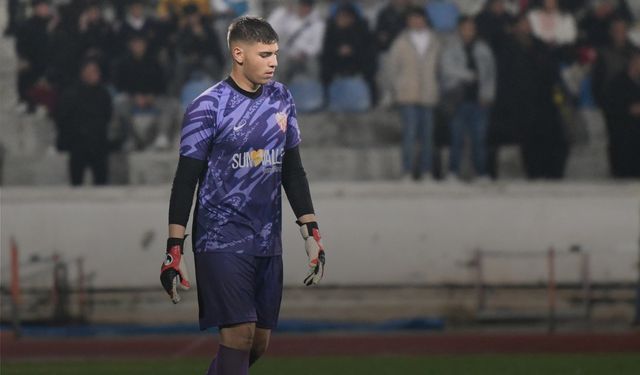 Genç kaleci antrenmanda sakatlandı