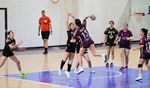 Hentbol U18’de play – off zamanı