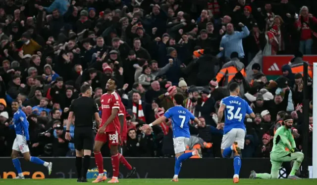 Liverpool kan kaybetmeye devam ediyor