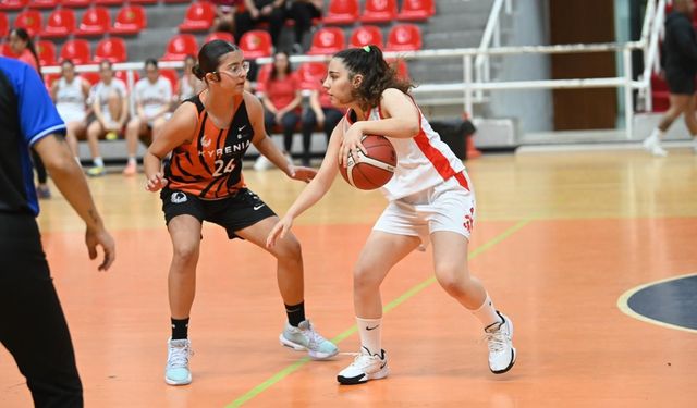 Levent ile YDÜ takımları farklı kazandı