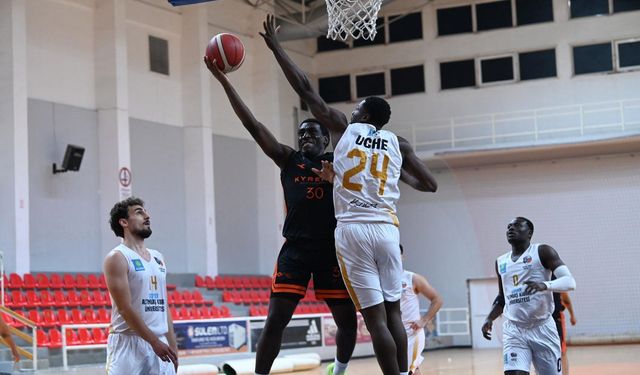 Soyer Altınbaş Kıbrıs’tan net galibiyet