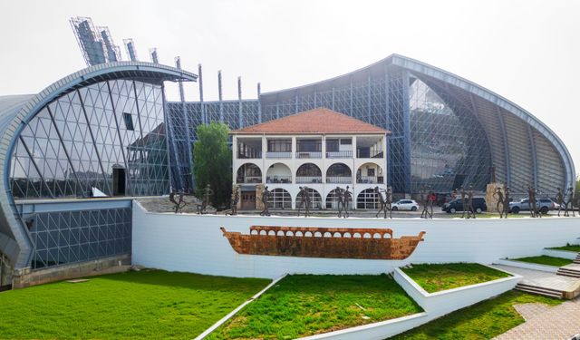 Yakın Doğu Üniversitesi Sanat Kütüphanesi 20 Temmuz’da açılacak