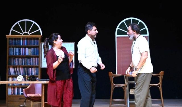 Üç Usta Oyuncu “Aşk Listesi” ile Yakın Doğu Üniversitesi’nde sahne alacak