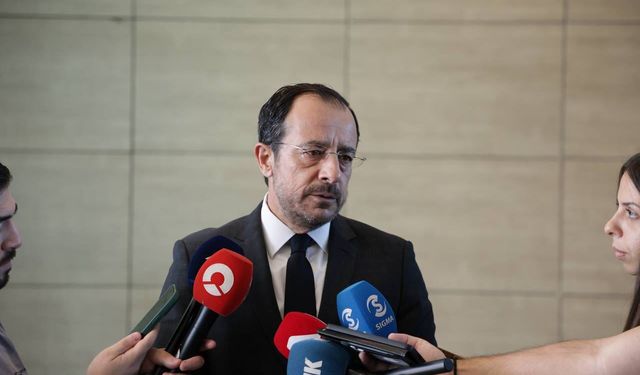 Hristodulidis meclis dışındaki partilerle Kıbrıs sorunundaki gelişmeleri görüştü