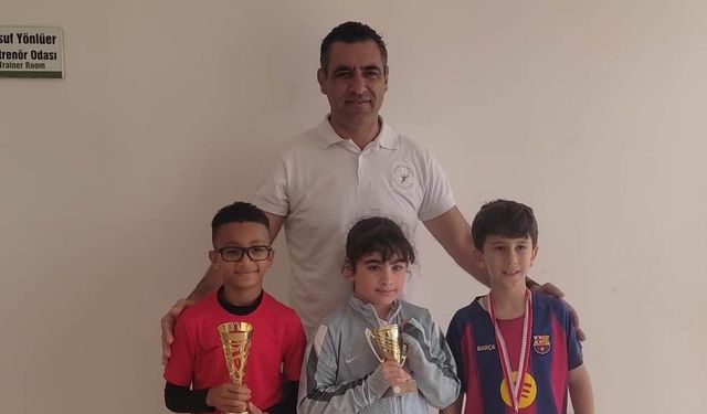 Teniste 8-10 Yaş Kış Kupası tamamlandı