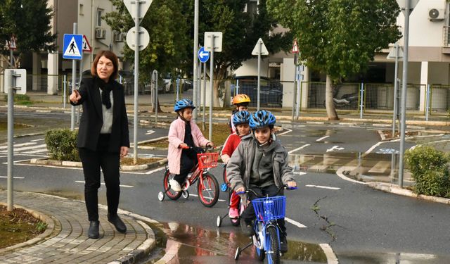 İlkokul öğrencilerine yönelik trafik eğitimleri yeniden başladı