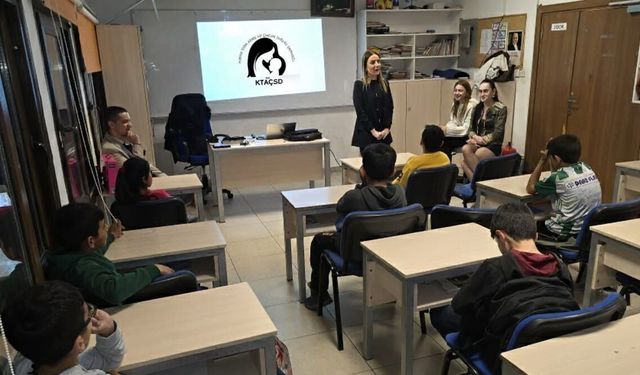 Uzmanlar çocukların ve ergenlerin beslenmesiyle ilgili eğitim verdi