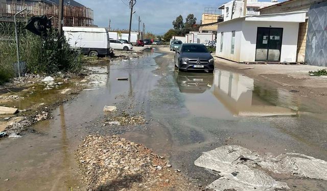 Gazimağusa Büyük Sanayi yolları SOS veriyor