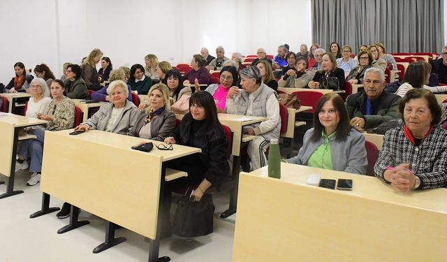 DAÜ’de “60+ İleri Yaş Gelişim / Tazelenme Üniversitesi” adlı proje kapsamında ilk ders verildi