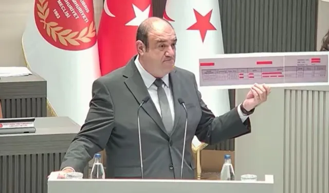 Mecliste çek kavgası