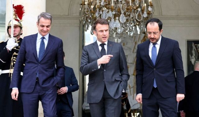 Hristodulidis, Miçotakis ve Macron bugün Baf'ta bir araya geliyor