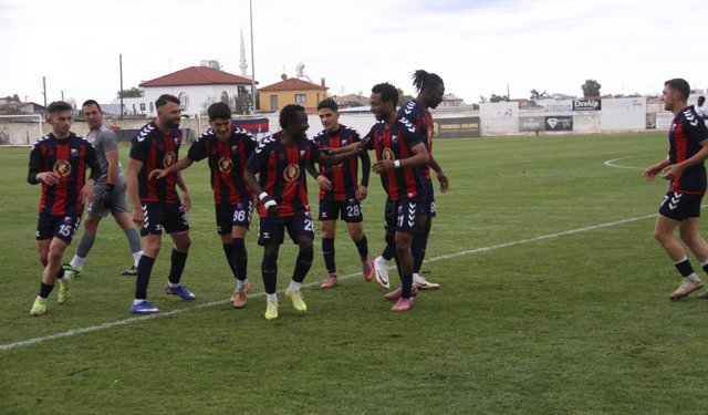 Derbide kazanan Yeniboğaziçi