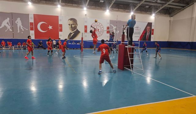 Erkekler final grubuna yakın