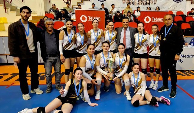 Voleybolda sezonun ilk döneminde 276 maç oynandı