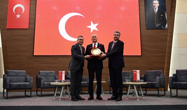 Türkiye-KKTC Ekonomik İlişkilerin Güçlendirilmesi Toplantısı düzenlendi