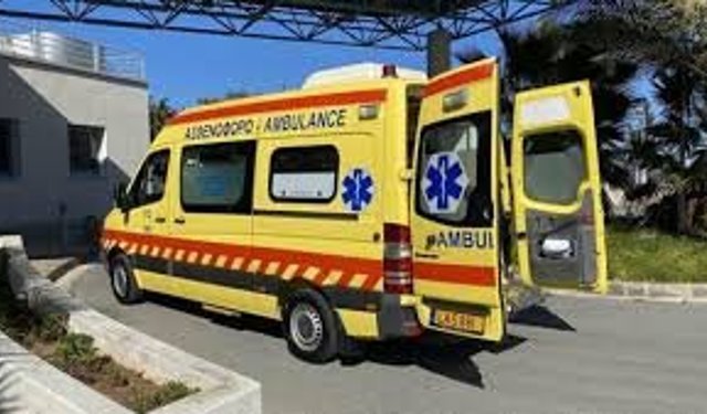 Baf’ta dört ambulans kundaklandı