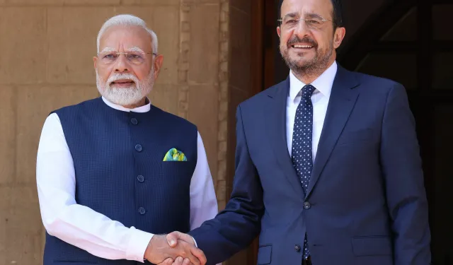 Hristodulidis dün Yeni Delhi’de Hindistan Başbakanı Modi’yle bir araya geldi