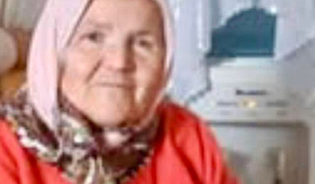 Akçay, Aysel ablasına ağlıyor