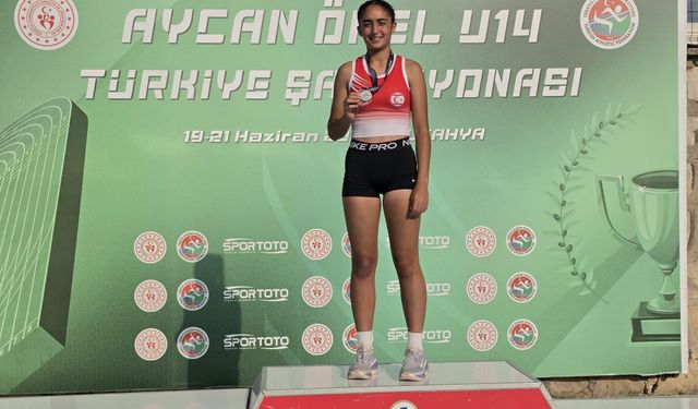 Azra, Türkiye ikinciliğine atladı