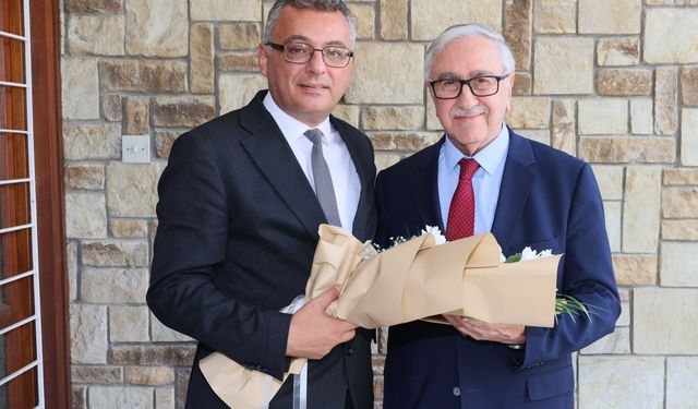 Cumhurbaşkanı Erhürman, eski cumhurbaşkanlarını ziyaret etti