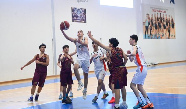 Levent U14 Erkeklerinden Final Serisine farklı başlangıç
