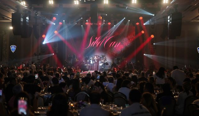 Sibel Can, Diaomon’da mest etti