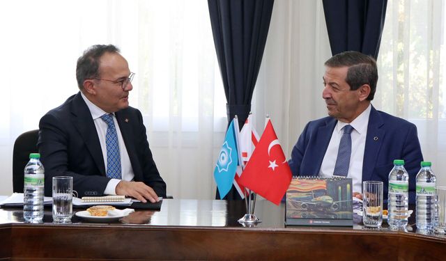 Ertuğruloğlu, Türkiye Dışişleri Bakan Yardımcısı Büyükelçi Bozay’ı kabul etti