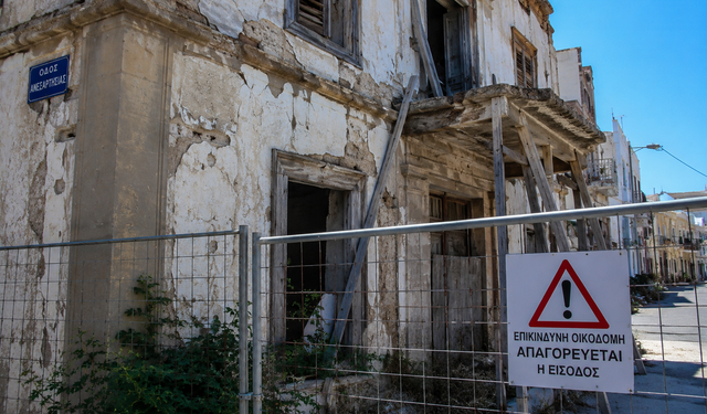 Larnaka’daki Kıbrıslı Türklere ait 90 bina risk potansiyeli taşıyor