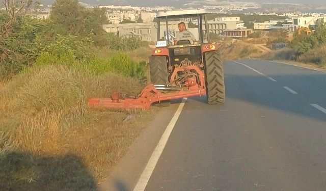 Tatlısu Belediyesi anayollardaki temizlik çalışmalarını sürdürüyor