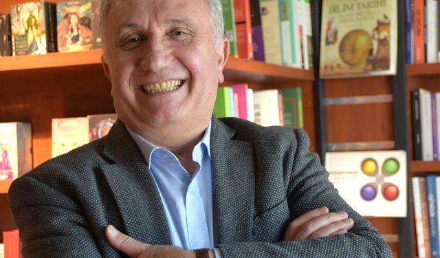 Metin Turan’ın iki dilli şiir seçkisi “Rüzgarın Sessizliği” ABD’de yayımlandı