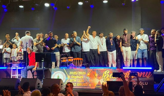 Karaoğlanoğlu'nda coşkulu şampiyonluk gecesi!